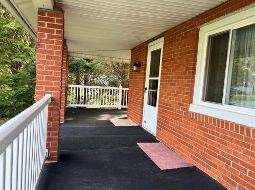 39 Templeton Ave, Greenville, PA 16125-1411