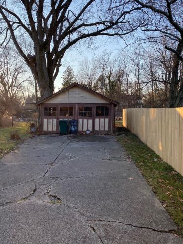 6677 Bantry Ave, Cincinnati, OH 45213-1561