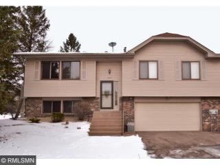 846 Sherwood Rd, Saint Paul, MN 55126-9130