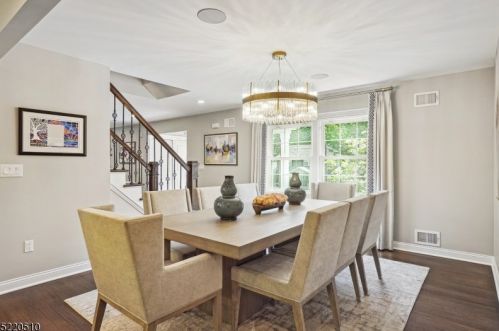 990 Chimney Ridge Dr, Springfield NJ  07081-3702 exterior