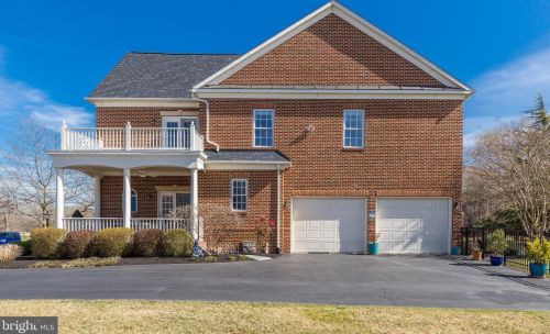 19376 Ml Dm Pl, Leesburg VA 20176-1637 exterior