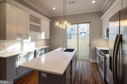 614 Dudley St, Philadelphia PA  19148-2404 exterior