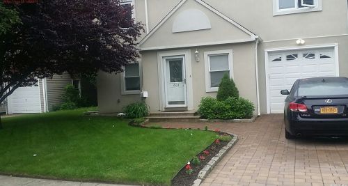 603 Foch Blvd, Williston Park, NY 11596-1506