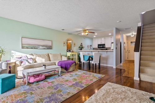 3041 Peppermill Cir, West Pittsburg CA  94565-7032 exterior