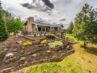 63880 Quail Haven Dr, Bend, OR 97701-8132