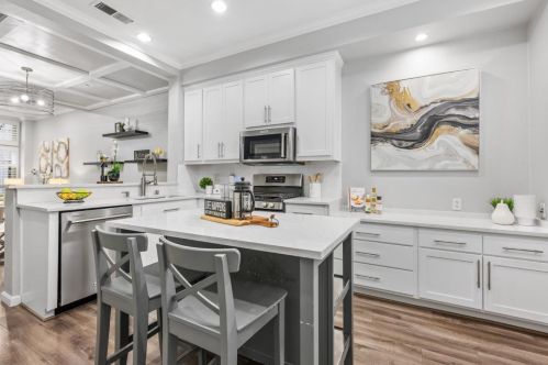 206 Grayson Ter, San Jose, CA 95126-4817