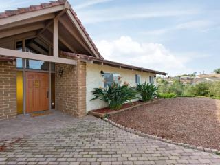 862 Brook Canyon Rd, Escondido, CA 92025-7441