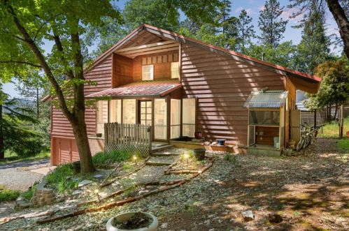 16676 Sharon Way, Grass Valley CA  95949-6603 exterior