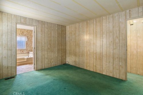 1325 Medallion St, Redlands CA  92374-2666 exterior