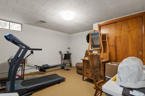 2401 Scrubgrass Rd, Grove City PA  16127-6629 exterior