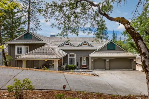 18464 Chaparral Dr, Lake Wildwood, CA 95946-9230