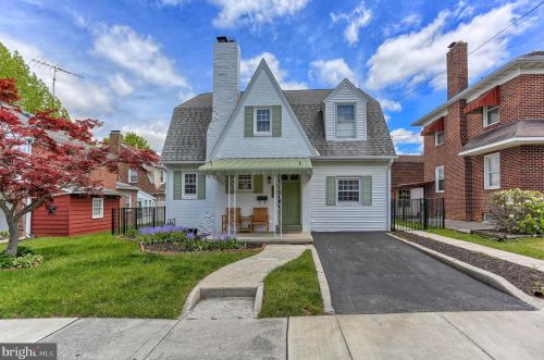 204 Forney Ave, Hanover PA  17331-2919 exterior