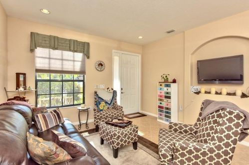 7631 Bristol Cir, Naples FL  34120-0690 exterior