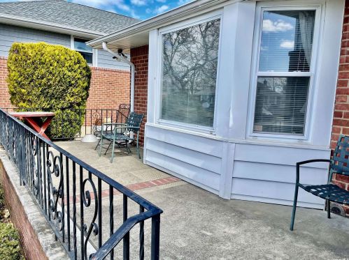 3953 Berger Ave, Bethpage, NY 11714-5001