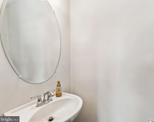 15238 Rosemont Mnr Dr, Haymarket VA  20169-6238 exterior