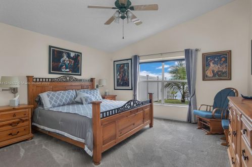 18806 24th Ct, Hollywood FL  33029-5354 exterior