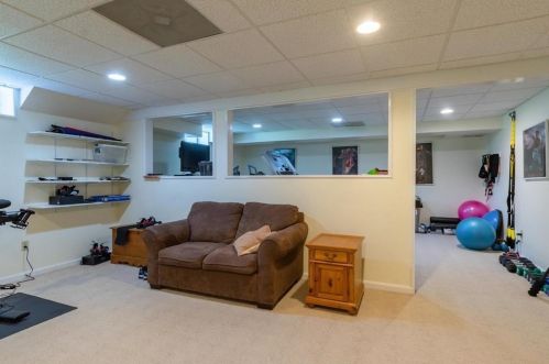 8 Gilboa Ln, Nashua NH  03062-2269 exterior