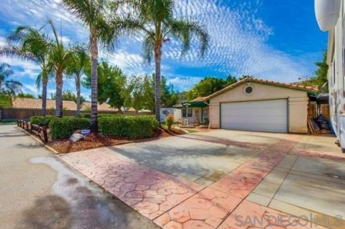 12610 Rodeo Dr, Lakeside, CA 92040-4638