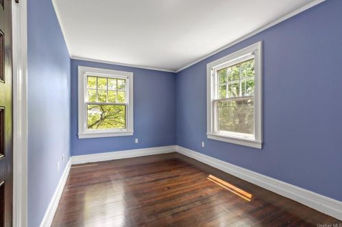 44 Greenridge Ave, White Plains NY  10605-1622 exterior