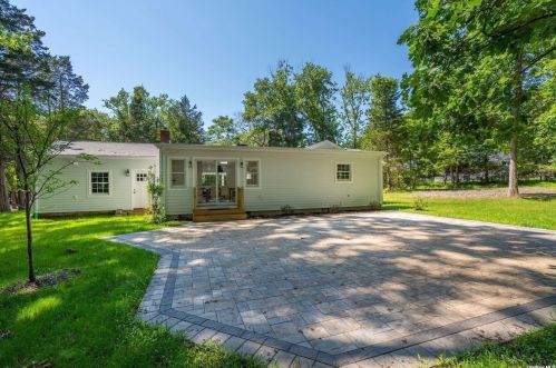 53 Winkle Point Dr, Northport NY  11768-1154 exterior