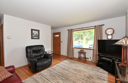 6635 89th St, Milwaukee, WI 53224-5311