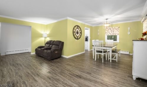 338 10th Ave, Manville NJ  08835-1105 exterior