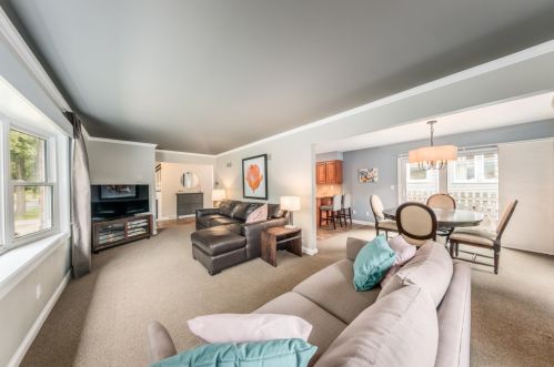 1908 81, Milwaukee WI 53213-2126 exterior