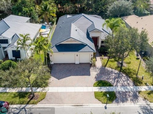 8996 New Hope Ct, West Palm Beach, FL 33411-4511