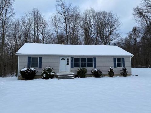 10376 Townline Rd, Geneva, PA 16316-1853