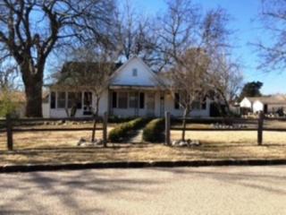615 9th St, Holdenville, OK 74848-5415