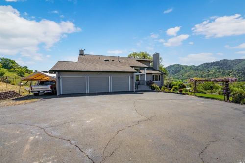 858 Sanel Dr, Ukiah CA  95482-9604 exterior