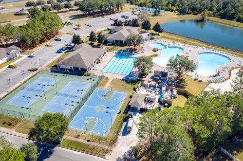 719 Earl Godwin Rd, Freeport FL  32439-2766 exterior