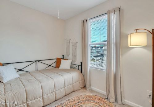 23 Island Breeze Ln, Beaufort SC  29907-1679 exterior