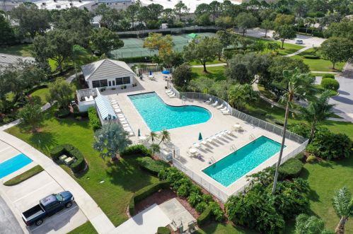 1228 Sun Terrace Cir, Fort Pierce FL  34986-1802 exterior