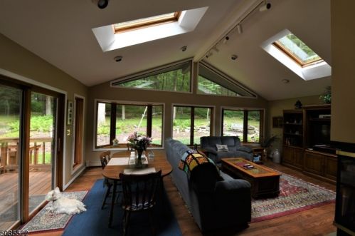 54 River Rd, Roxbury Township NJ  07836-9627 exterior