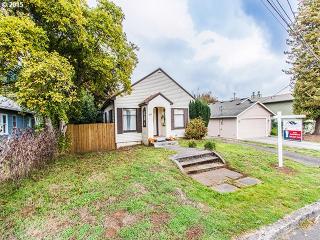 625 8th Ave, Camas WA  98607-1914 exterior