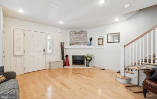 134 Linwood Ave, Ardmore, PA 19003-2824