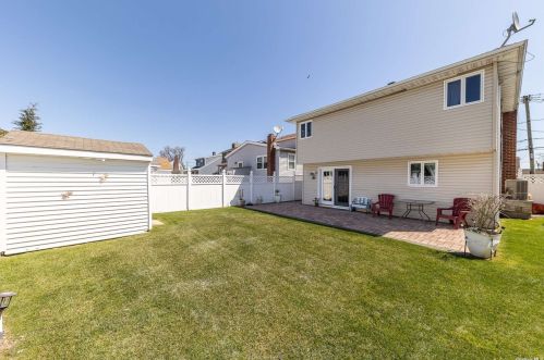 139 Baisley Ave, East Rockaway NY  11518-1823 exterior