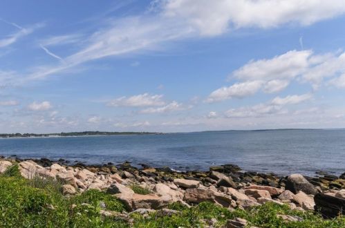 250 Ocean Rd, South Kingstown RI  02882-1346 exterior