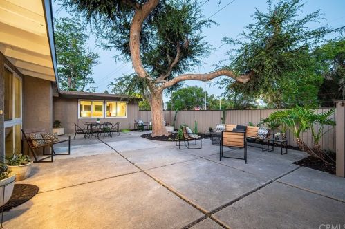 7041 Spring St, Long Beach, CA 90808-4332