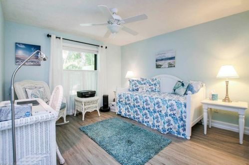 1275 Par Vw Dr, Sanibel FL  33957-6401 exterior