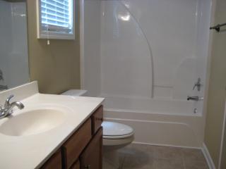 142 Vintage Cir, Hendersonville TN  37075-4082 exterior