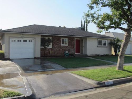 2925 Spalding Ave, Fresno, CA 93703-1439