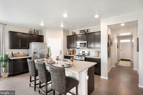 17472 Jackson Dr, Bowling Green VA  22427-9329 exterior