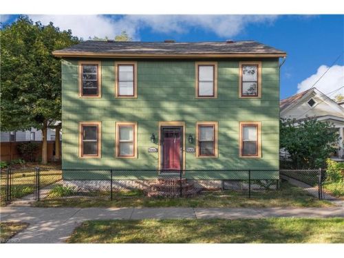 3902 Woodbine Ave, Cleveland, OH 44113-3220