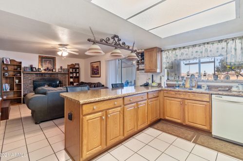 301 Cholla St, Gilbert, AZ 85233-6406