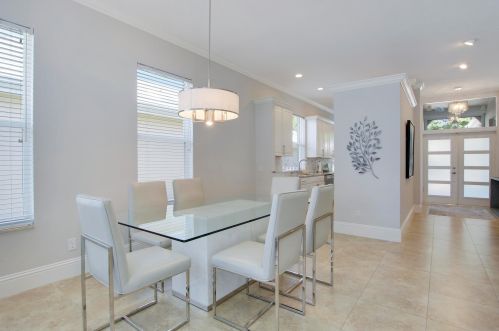 966 Bear Island Cir, West Palm Beach FL  33409-2062 exterior