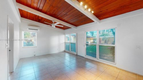 227 1st St, Dania Beach, FL 33004-4822