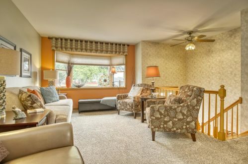 12 Aster St, Dyer, IN 46311-1536