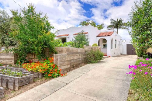 4956 Mountain View Dr, San Diego, CA 92116-1726